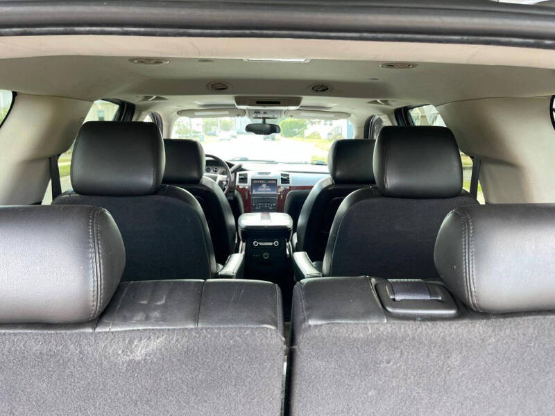 2011 Cadillac Escalade Luxury