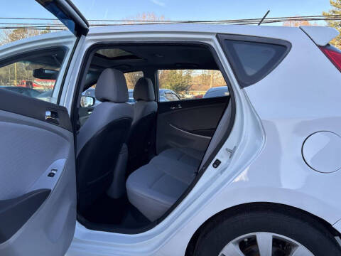 2013 Hyundai Accent SE