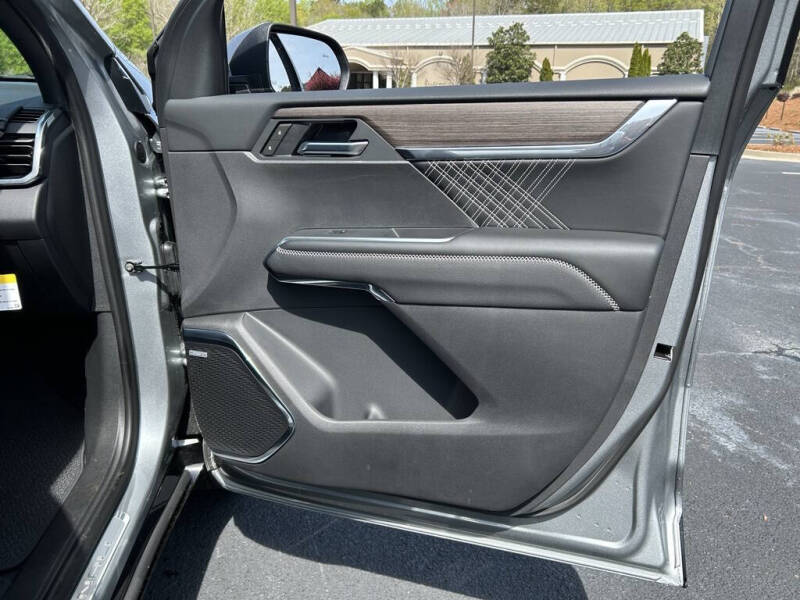 2025 GMC Acadia Denali