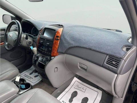 2010 Toyota Sienna XLE