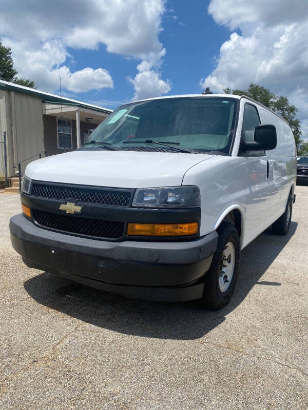 2020 Chevrolet Express 2500 Work Van HD's photo