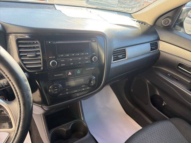 2014 Mitsubishi Outlander ES