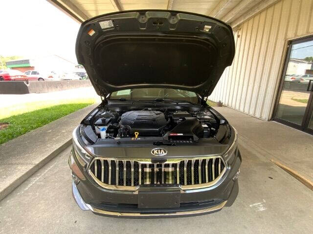 2020 Kia Cadenza Technology