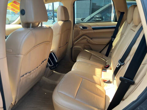 2011 Porsche Cayenne Tiptronic