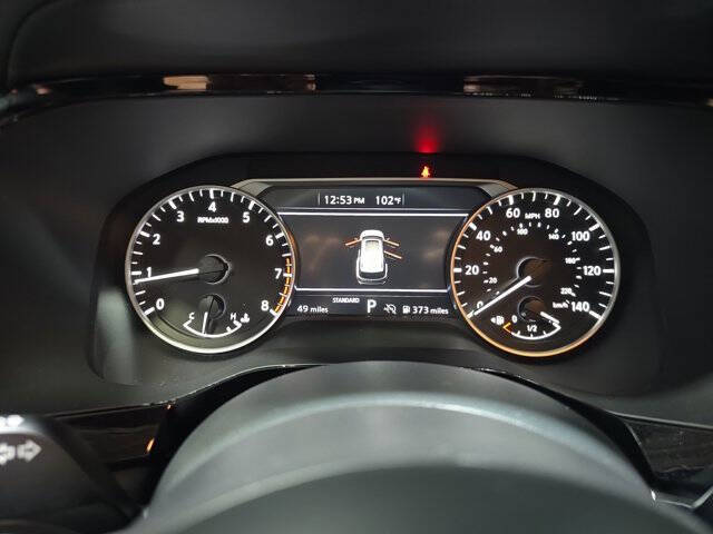 2025 Nissan Pathfinder SV