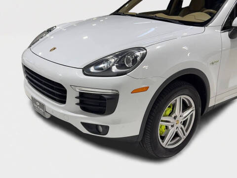 2015 Porsche Cayenne S E-Hybrid