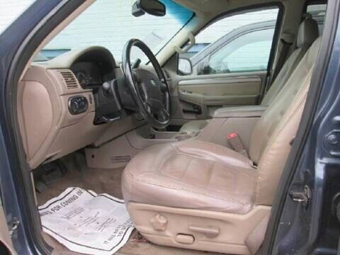 2003 Ford Explorer XLT