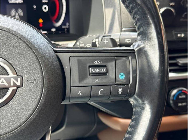 2022 Nissan Pathfinder Platinum