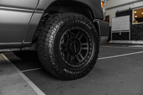2010 Ford E-Series E-350 SD XLT