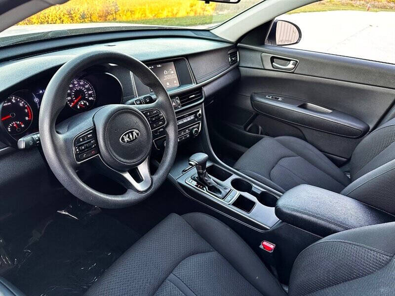 2018 Kia Optima LX photo 16