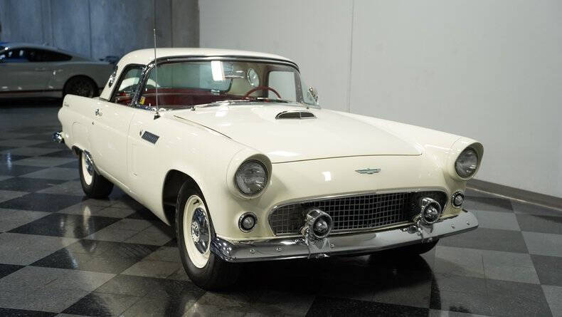 1956 Ford Thunderbird