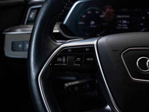 2021 Audi e-tron quattro Premium
