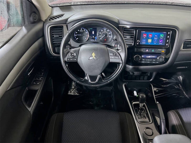 2018 Mitsubishi Outlander SE