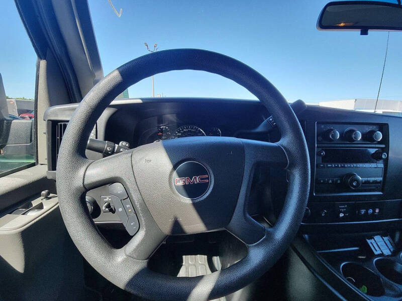 2025 GMC Savana 2500