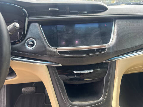 2017 Cadillac XT5