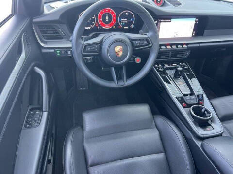 2025 Porsche 911 Carrera