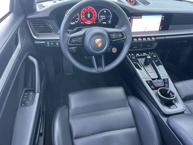 2025 Porsche 911 Carrera