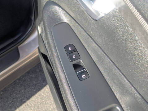 2019 Hyundai Santa Fe SE 2.4L