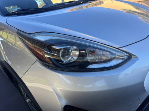 2019 Toyota Prius c L