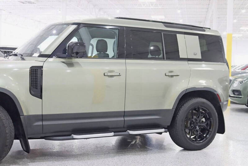 2020 Land Rover Defender 110 SE