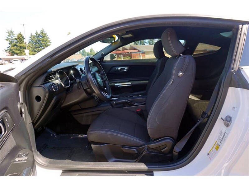 2017 Ford Mustang V6