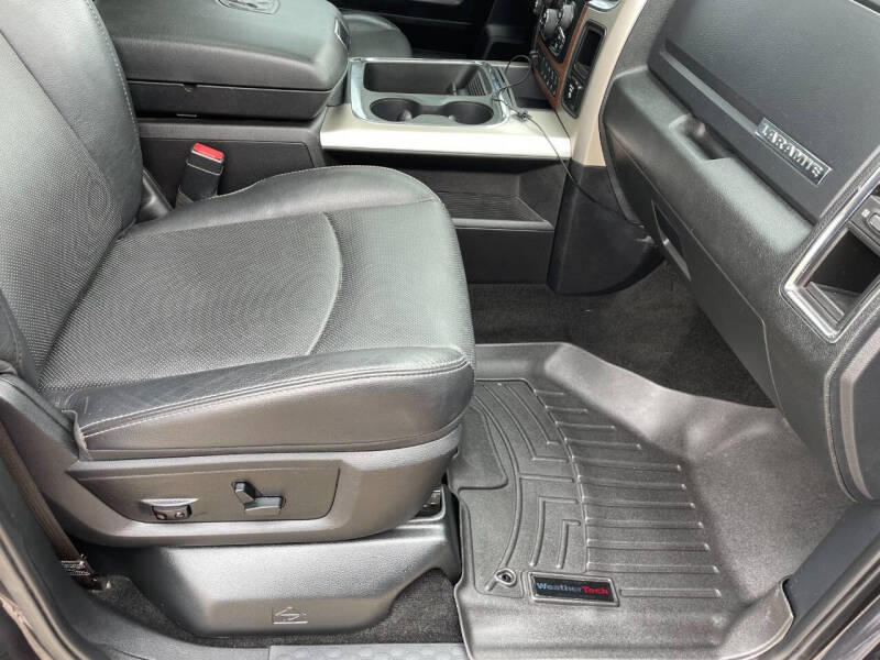 2016 RAM 3500 Laramie