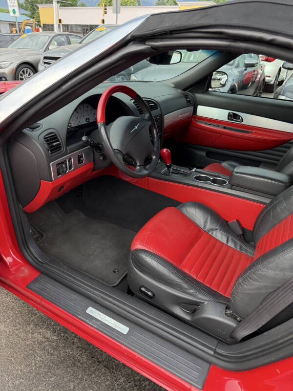 2002 Ford Thunderbird Deluxe
