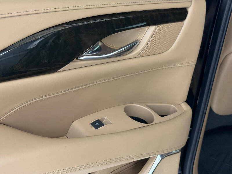 2019 Cadillac Escalade ESV Platinum