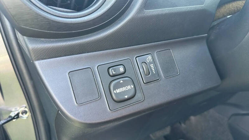 2013 Toyota Prius c