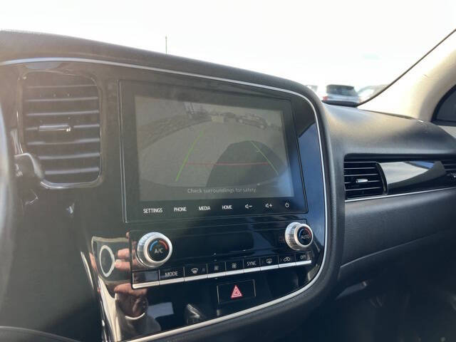 2020 Mitsubishi Outlander SE