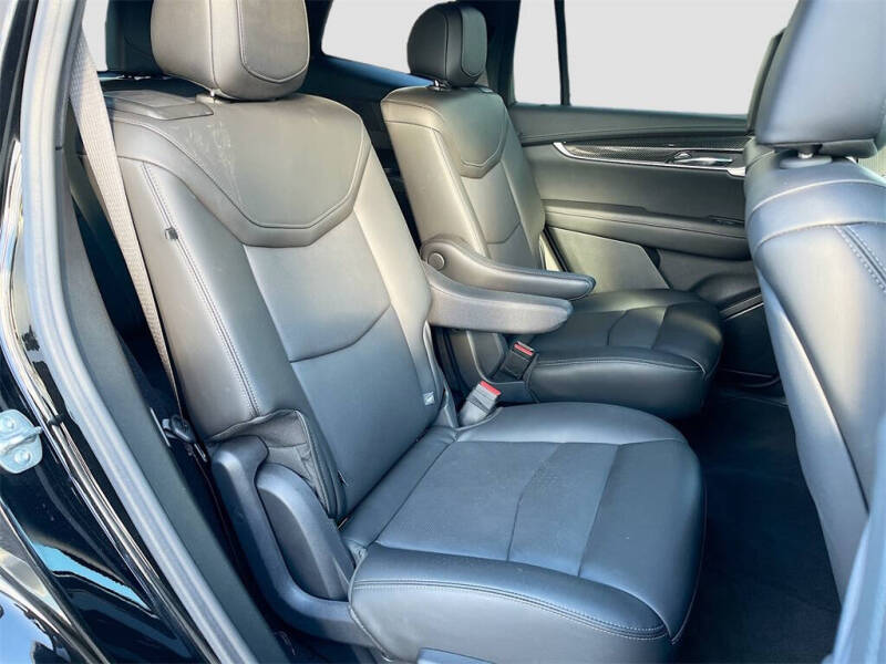 2025 Cadillac XT6 Sport