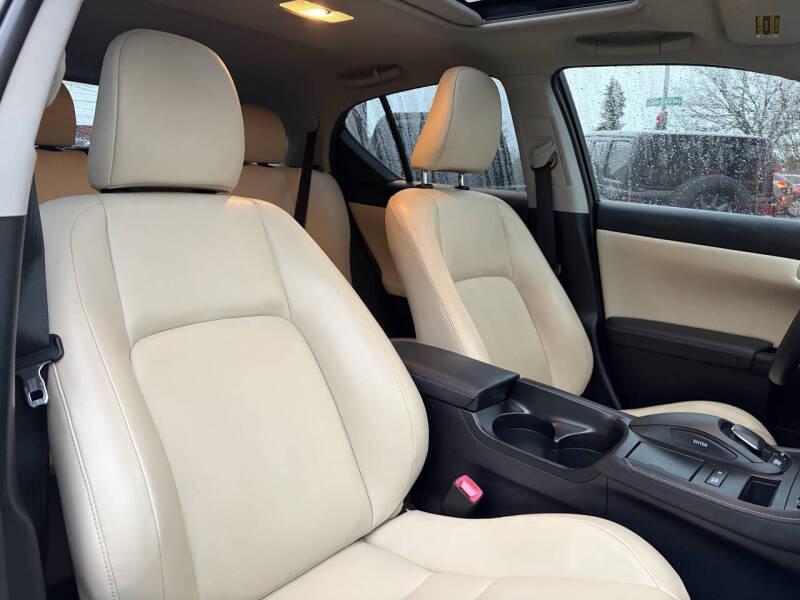 2011 Lexus CT 200h Premium