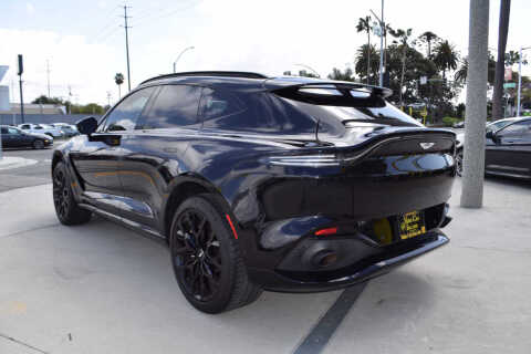 2021 Aston Martin DBX