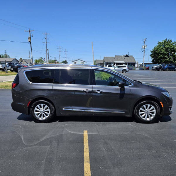 2018 Chrysler Pacifica Touring L