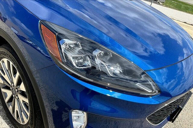 2022 Ford Escape Titanium