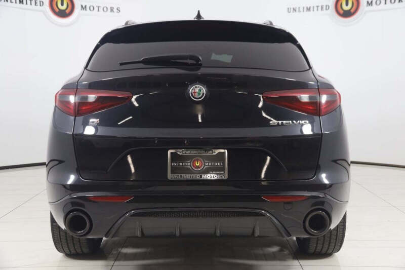 2023 Alfa Romeo Stelvio Veloce