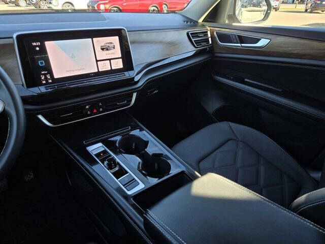 2024 Volkswagen Atlas SE