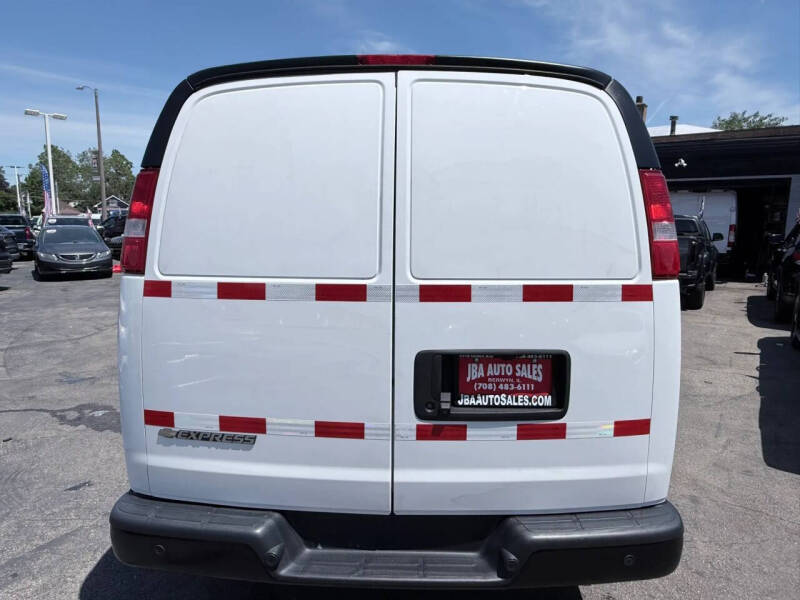 2021 Chevrolet Express 2500