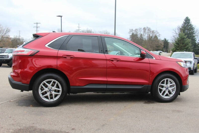 2022 Ford Edge SEL