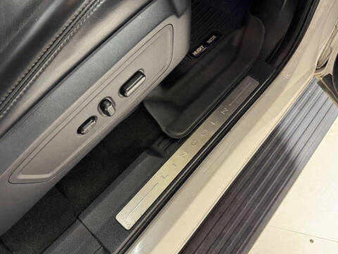 2017 Lincoln Navigator L Select