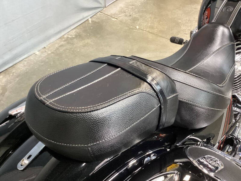 2018 Indian Motorcycle® Chieftain® Limited ABS Th