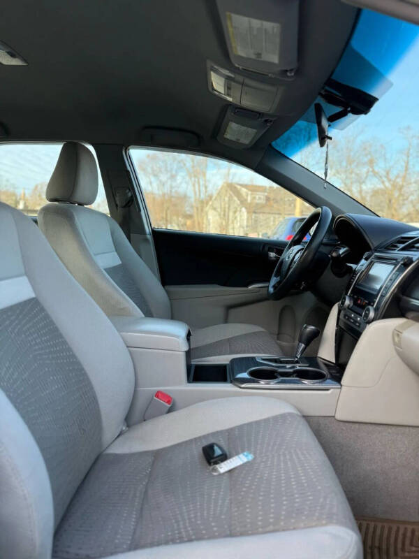 2013 Toyota Camry Hybrid