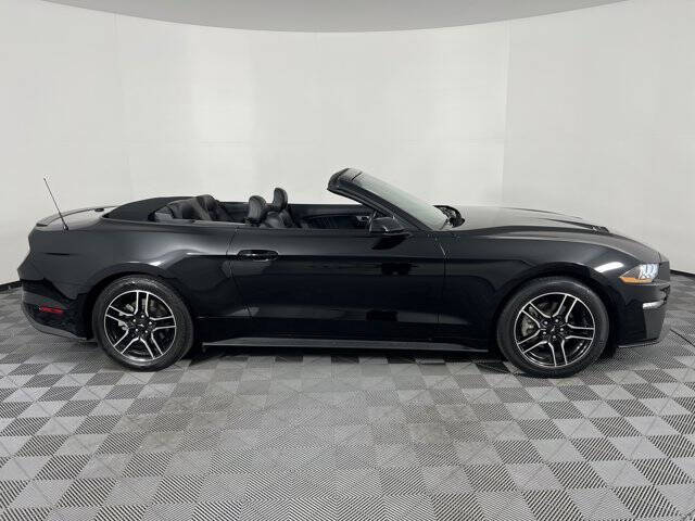 2022 Ford Mustang EcoBoost Premium