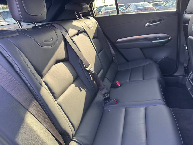 2025 Cadillac XT4 Premium Luxury