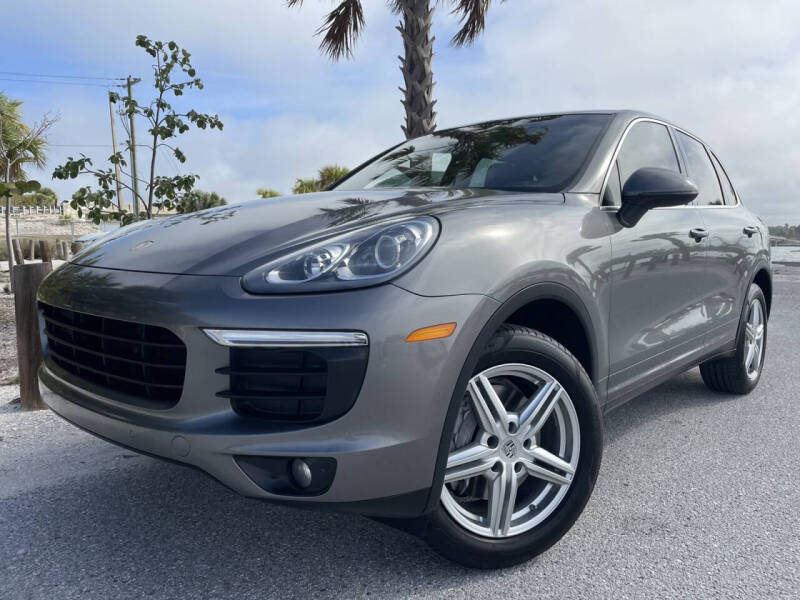 2017 Porsche Cayenne Platinum Edition