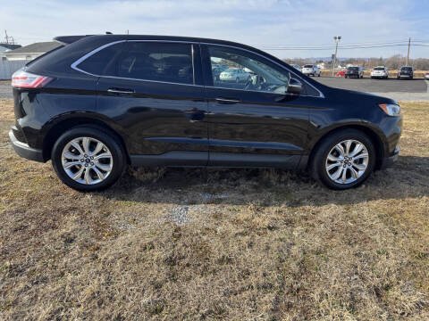 2020 Ford Edge Titanium