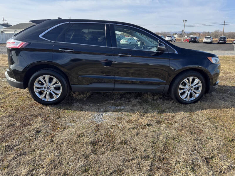 2020 Ford Edge Titanium