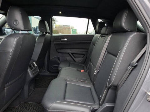 2020 Volkswagen Atlas Cross Sport V6 SEL R-Line 4Motion