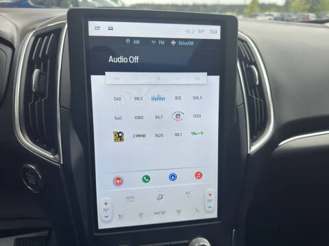 2022 Ford Edge Titanium