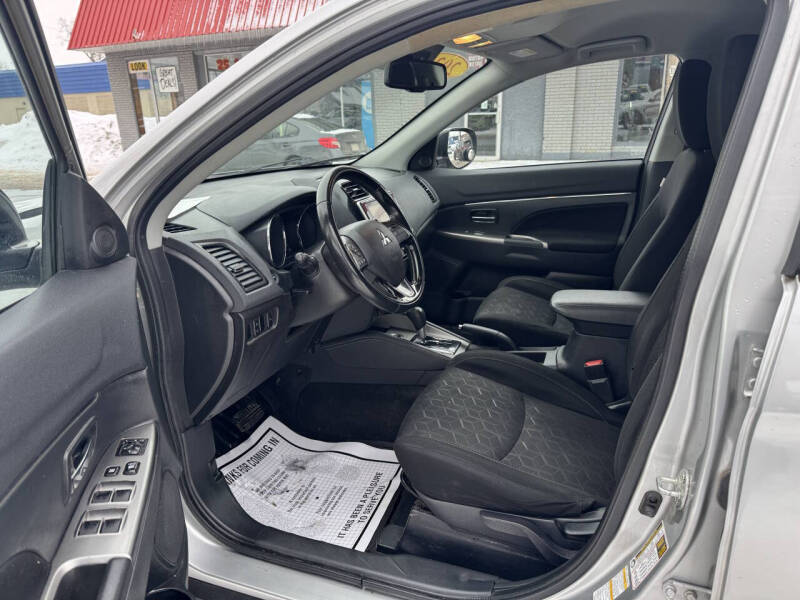 2020 Mitsubishi Outlander Sport SE